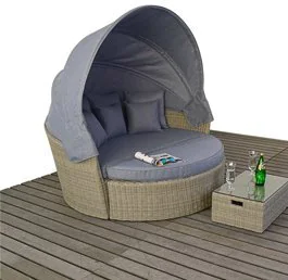 outdoor wicker lounges
